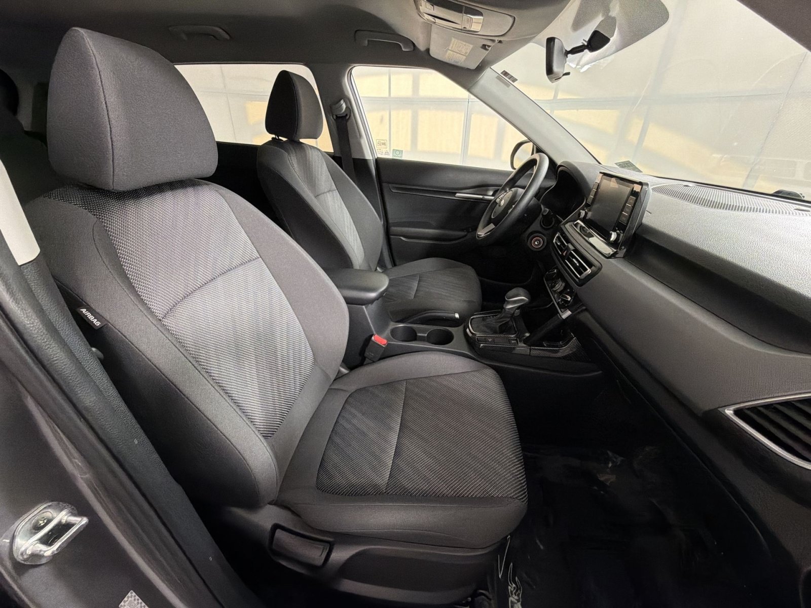 Used 2021 Kia Seltos LX AWD/4WD image 25