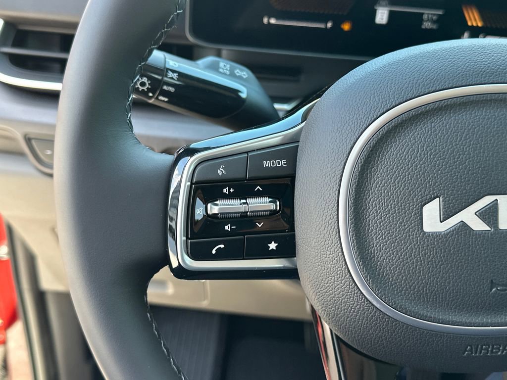 New 2026 Kia Carnival EX FWD image 24