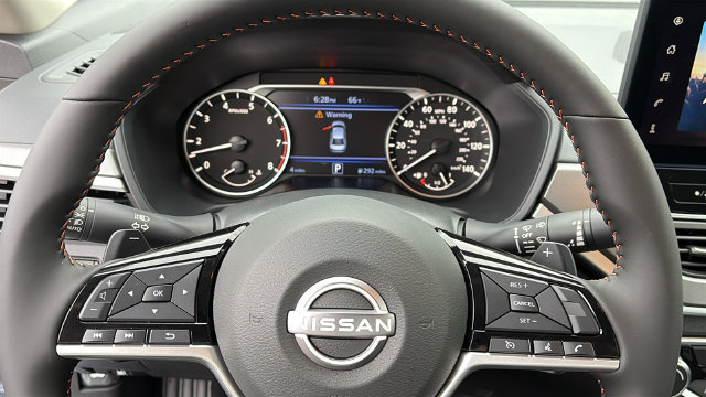 New 2026 Nissan Altima 2.5 SR AWD/4WD image 11