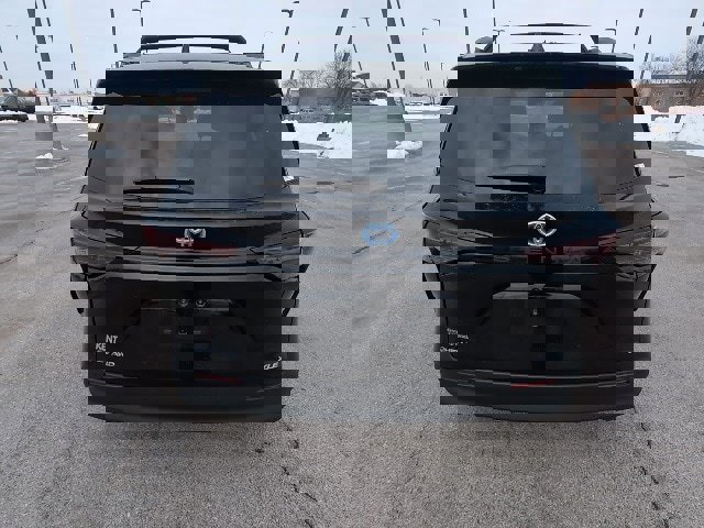 Used 2025 Toyota Sienna XLE image 6