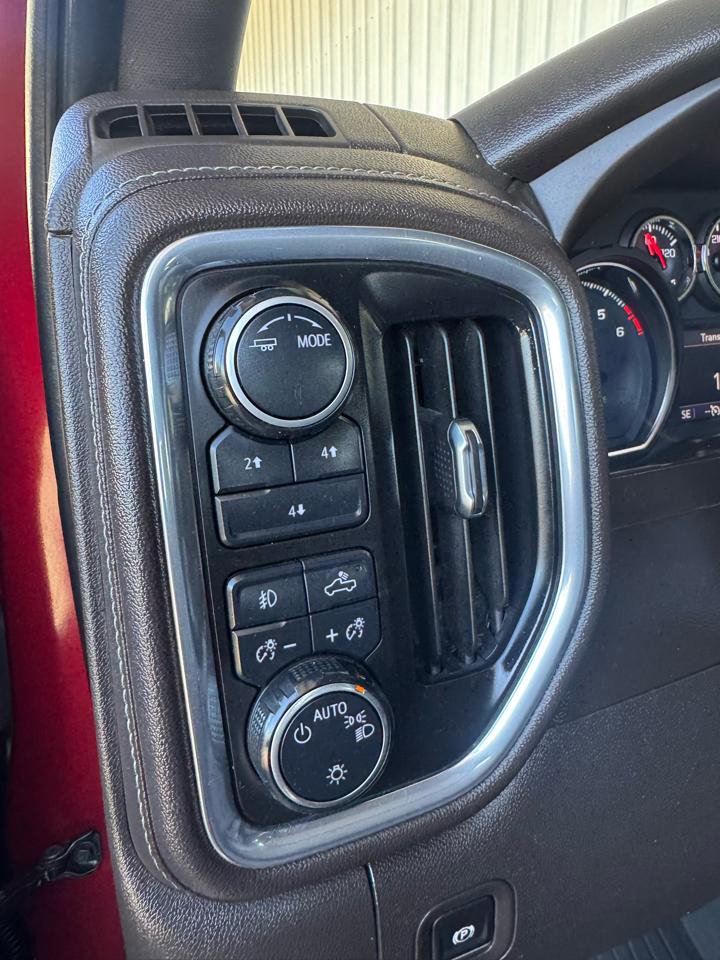 Used 2020 Chevrolet Silverado 2500 LT w/ Convenience Package AWD/4WD image 12