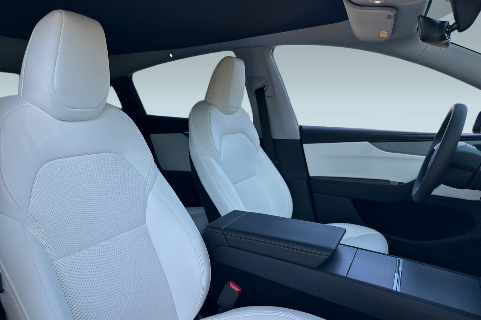 Used 2026 Tesla Model Y 2WD image 33