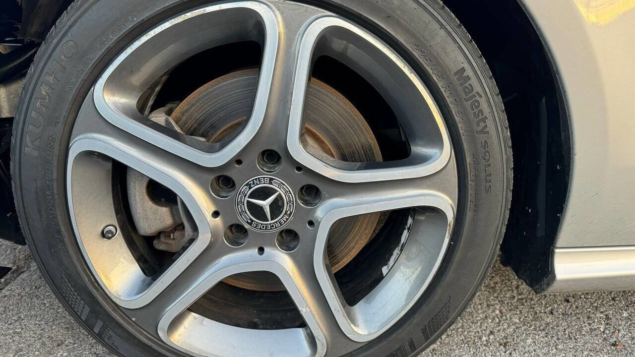 Used 2018 Mercedes-Benz CLA 250 image 37