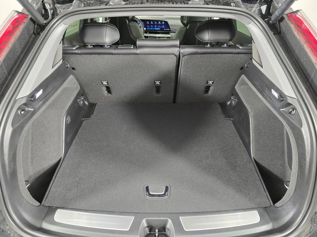 New 2026 Cadillac Optiq Luxury 1 image 8