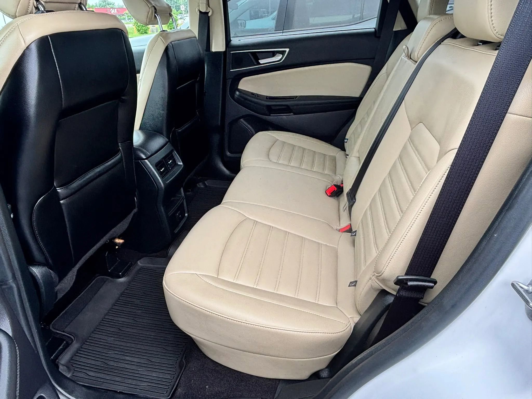 Used 2019 Ford Edge SEL w/ Equipment Group 201A AWD/4WD image 19