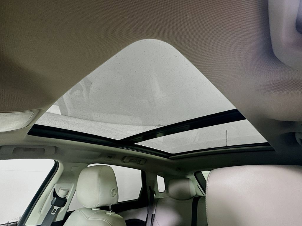 Used 2015 Cadillac SRX Performance w/ Driver Awareness Package image 30