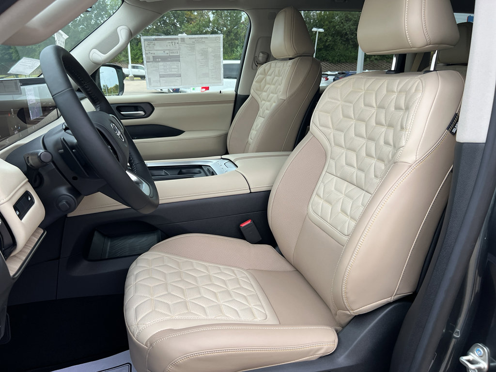 New 2026 Nissan Armada Platinum image 11