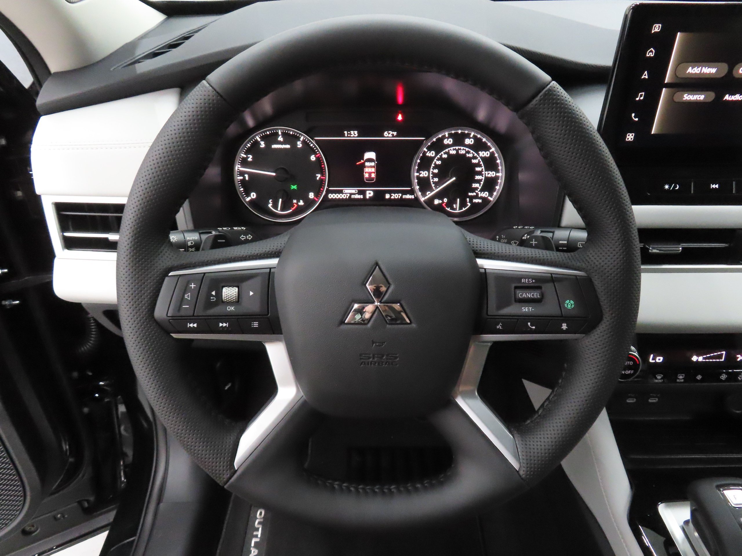 New 2026 Mitsubishi Outlander SE FWD image 14