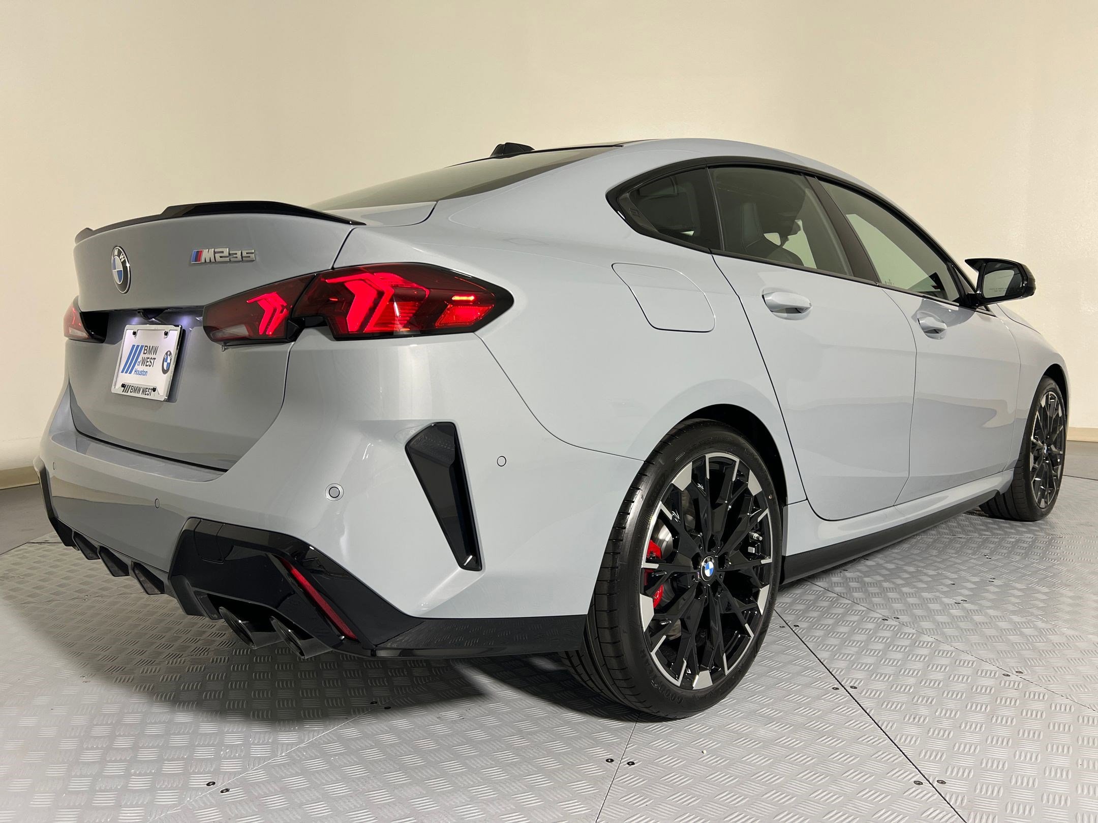 Used 2025 BMW M235i xDrive image 8