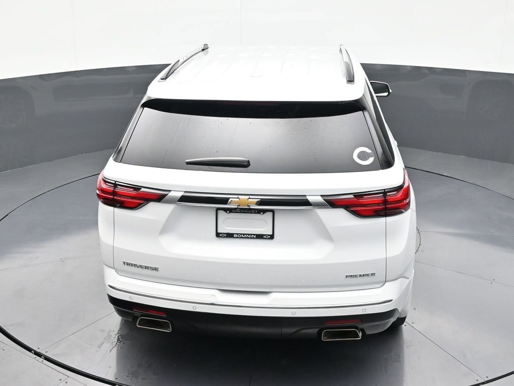 Used 2022 Chevrolet Traverse Premier FWD image 15