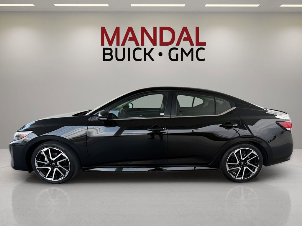 Used 2025 Nissan Sentra SR image 9