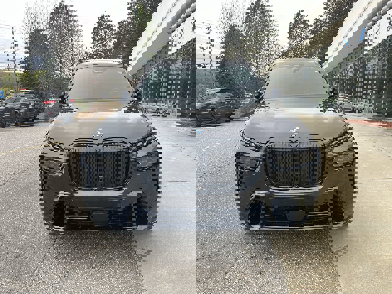 Certified 2023 BMW X7 xDrive40i w/ Executive Package image 3