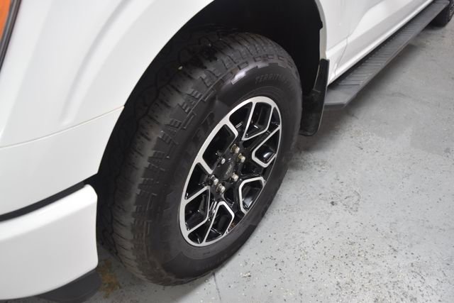 Used 2022 Ford F150 XLT w/ Equipment Group 302A High image 9