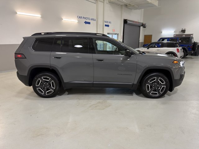 Used 2026 Jeep Cherokee Laredo AWD/4WD image 10