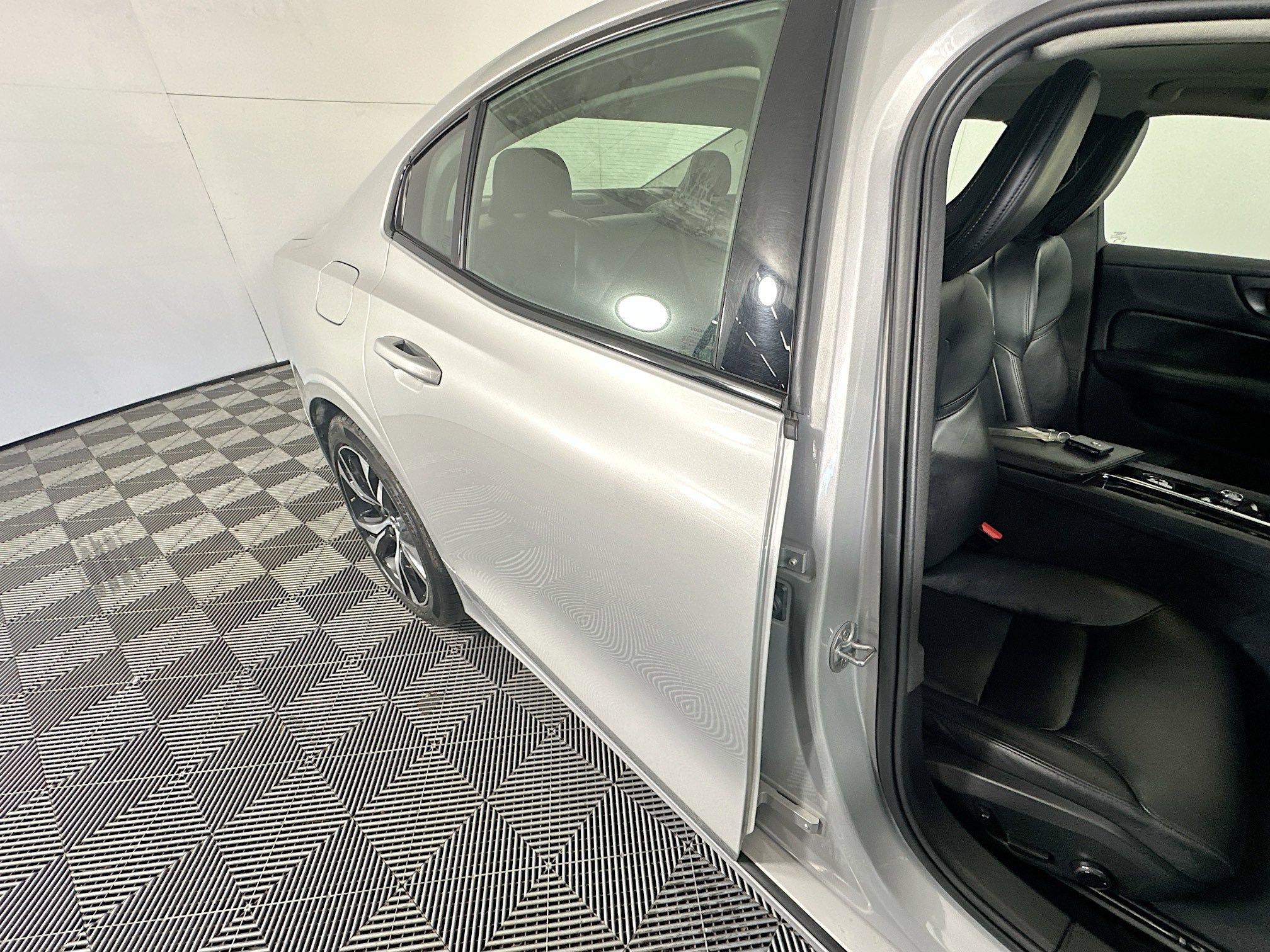 Used 2024 Volvo S60 B5 Core FWD image 28