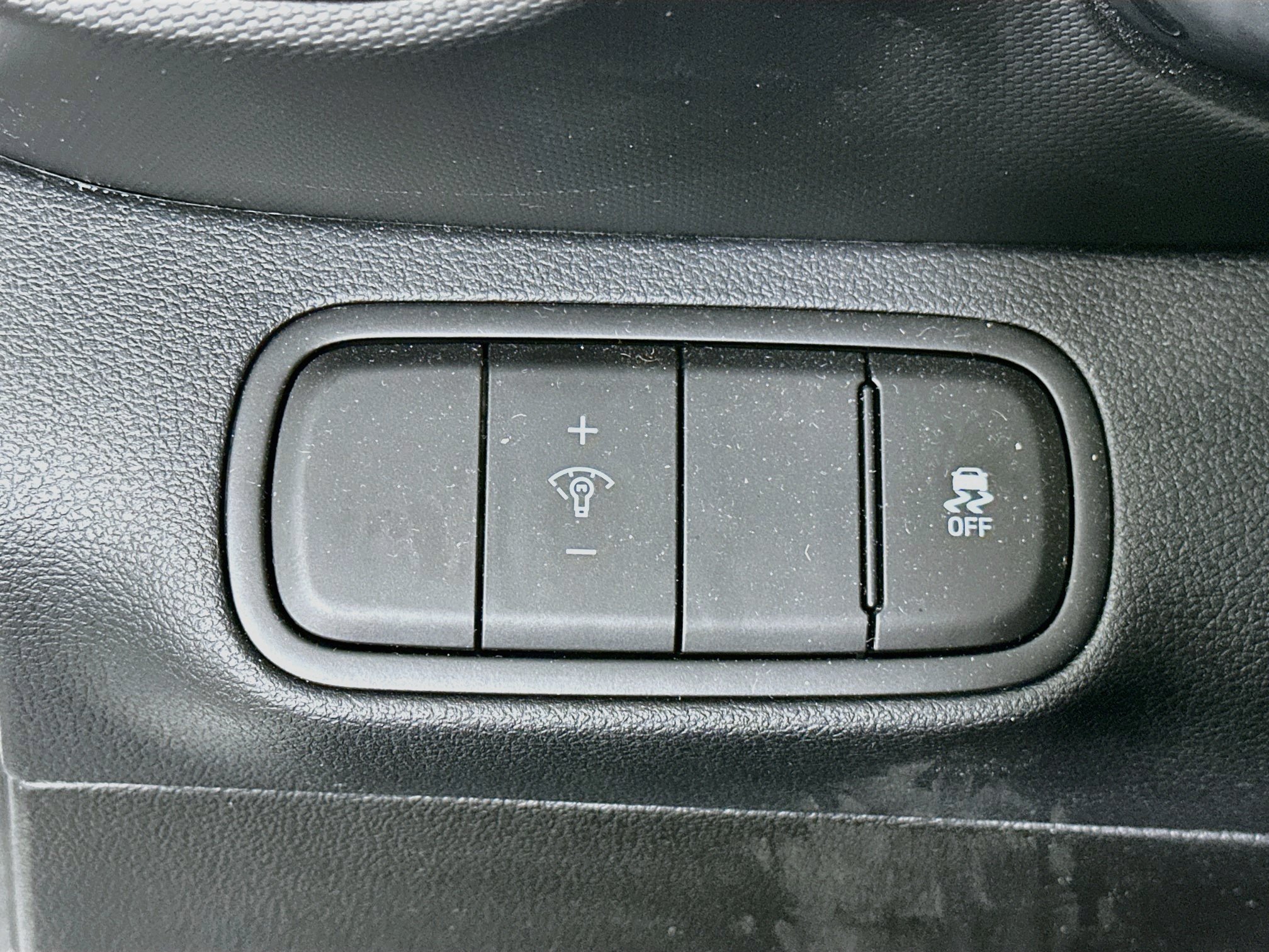 Used 2025 Hyundai Venue SEL FWD image 17
