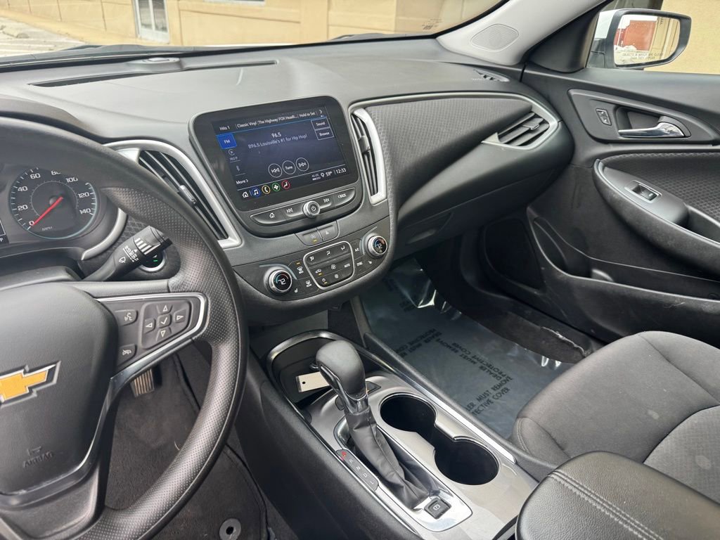 Used 2024 Chevrolet Malibu LT image 28