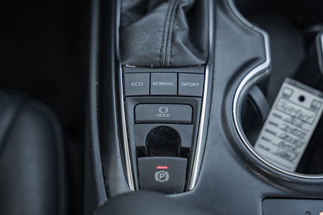 Used 2018 Toyota Camry XSE image 31