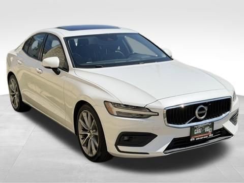 Used 2021 Volvo S60 T6 Momentum w/ Protection Package Premier AWD/4WD image 3