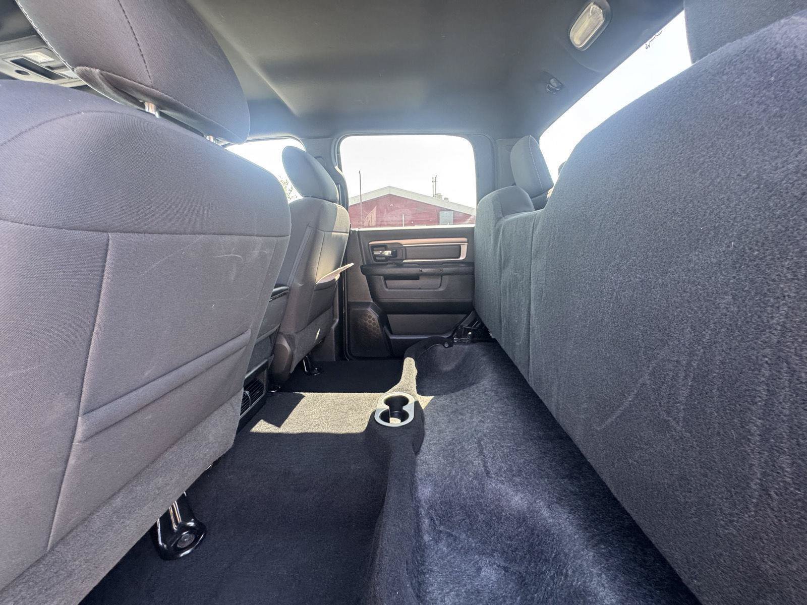 Used 2024 RAM 1500 Warlock RWD image 31