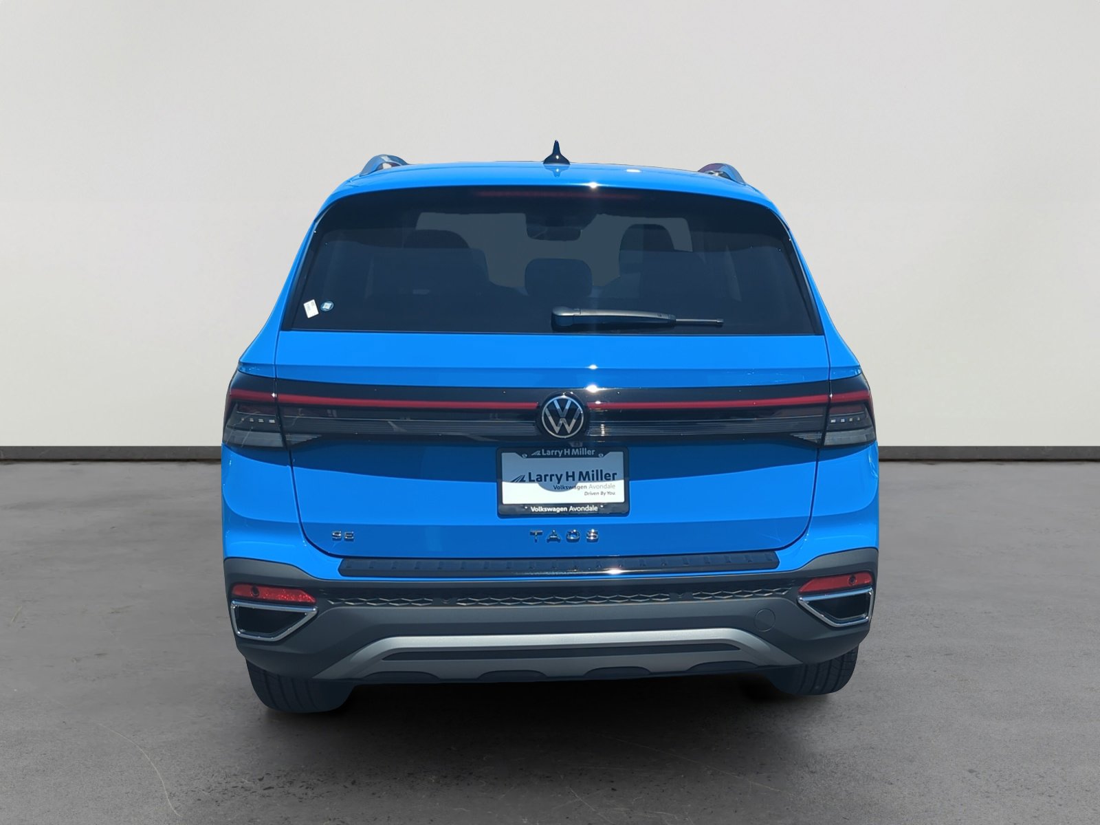 New 2025 Volkswagen Taos SE image 4