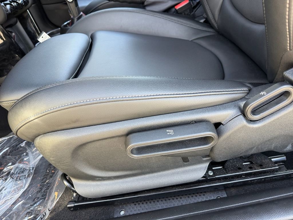 Used 2021 MINI Cooper S w/ 6.5" Touchscreen Package FWD image 16