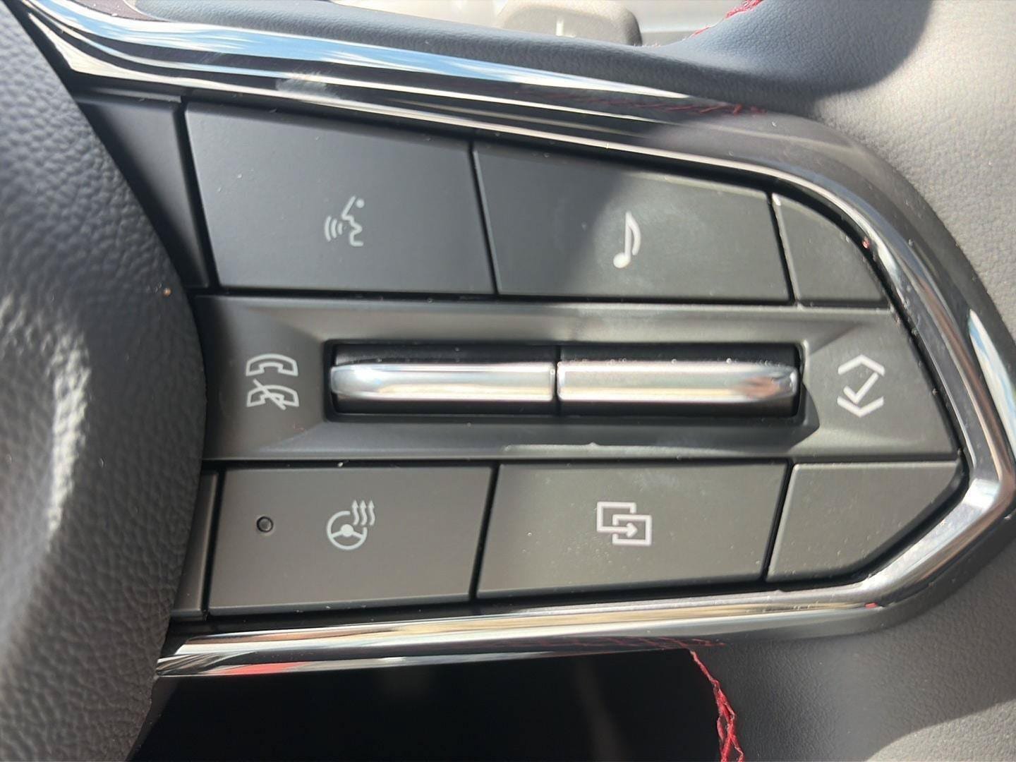 New 2026 Chevrolet Traverse RS AWD/4WD image 13