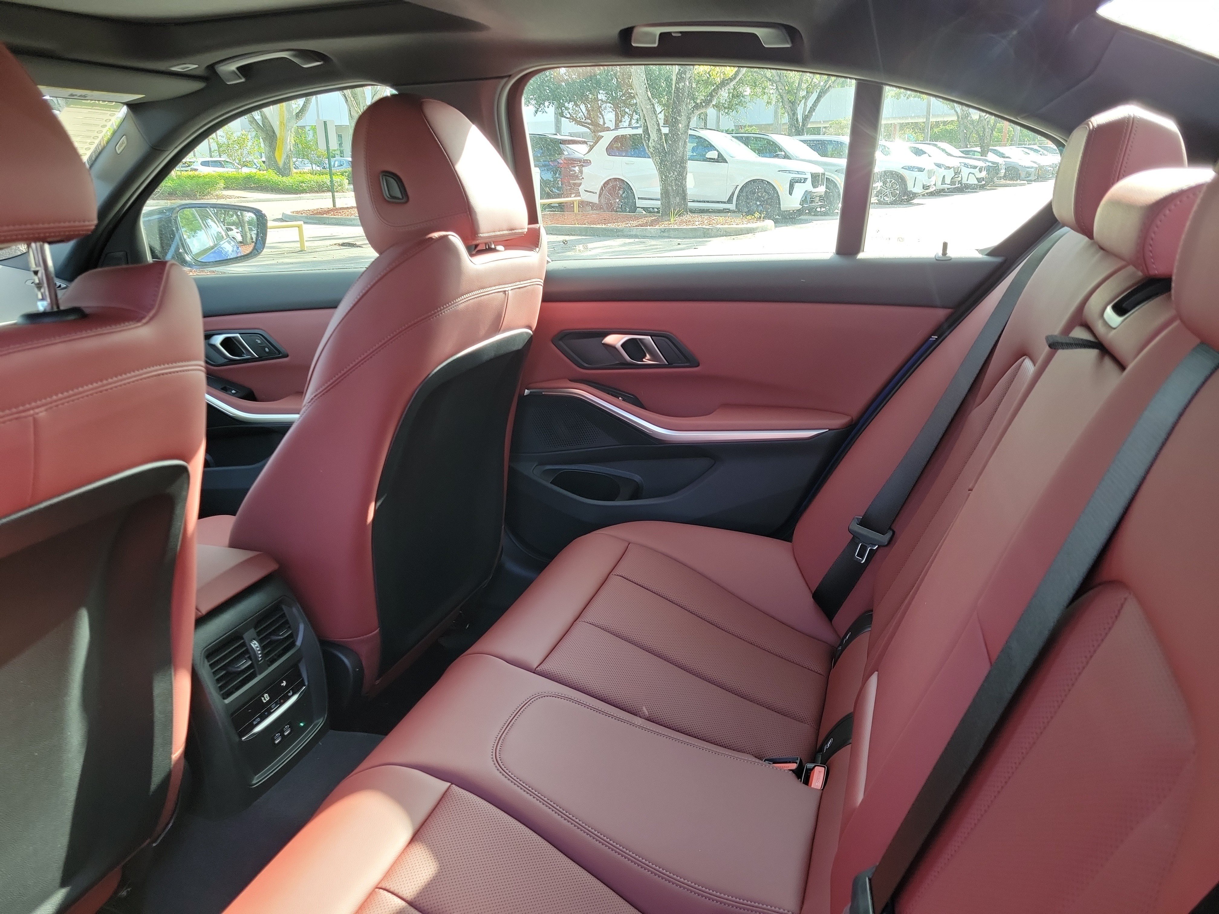 New 2026 BMW 330i Sedan w/ M Sport Package RWD image 9