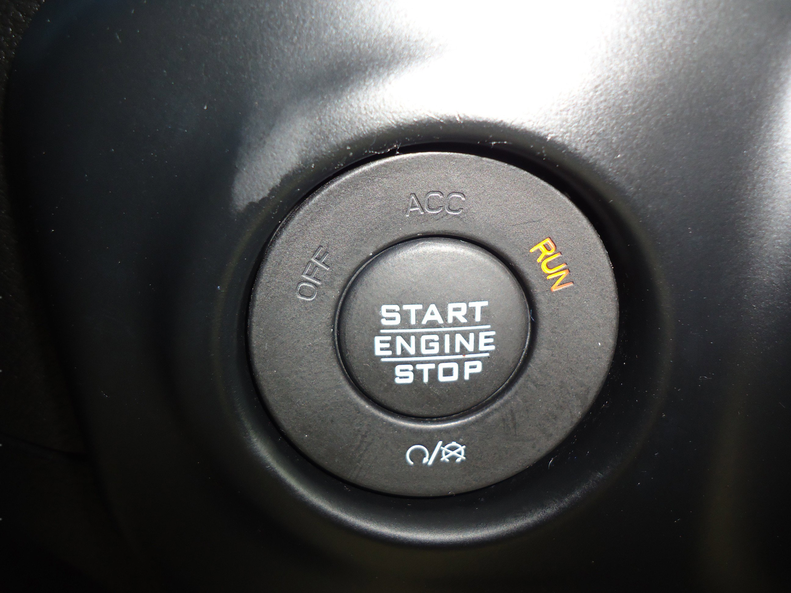 Used 2019 Jeep Wrangler Unlimited Sahara w/ Dual Top Group AWD/4WD image 19