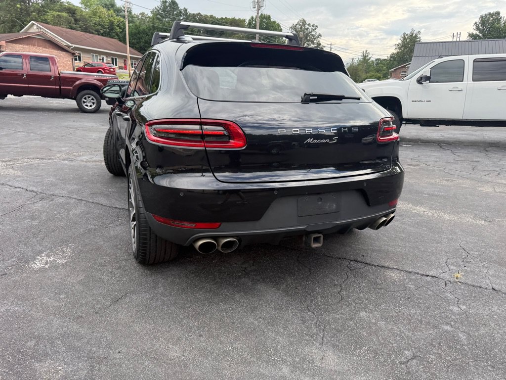 Used 2015 Porsche Macan S w/ Premium Package Plus AWD/4WD image 37