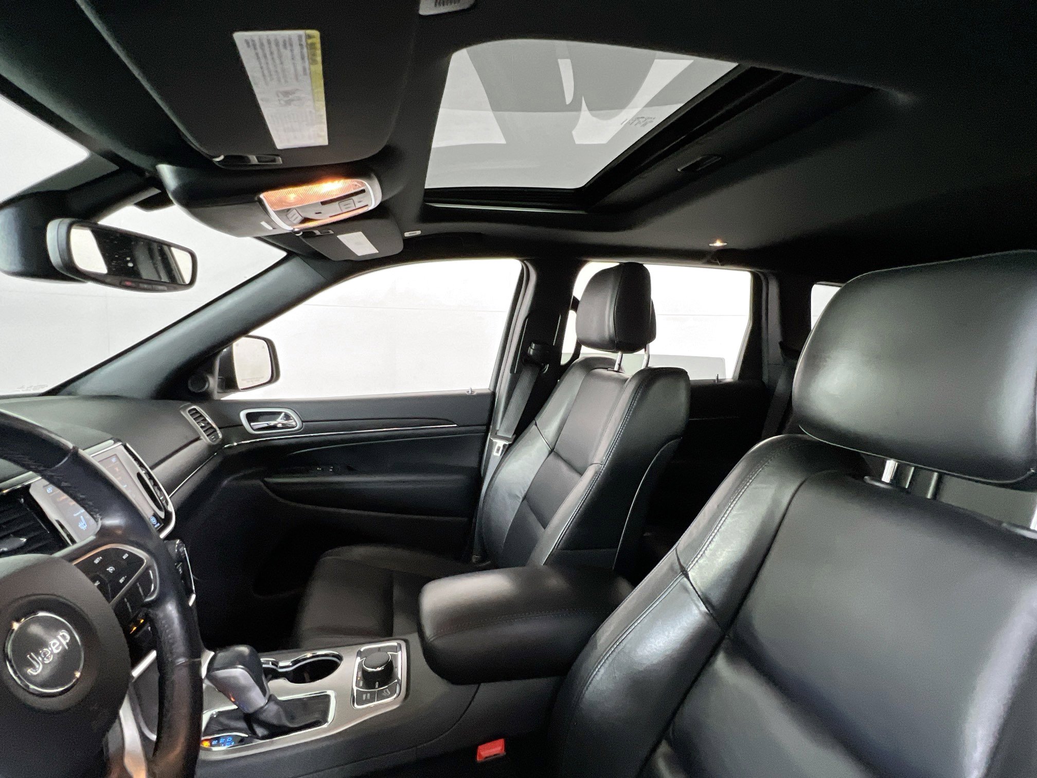 Used 2022 Jeep Grand Cherokee Limited image 21