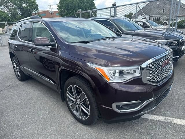 Used 2018 GMC Acadia Denali w/ Technology Package AWD/4WD image 3