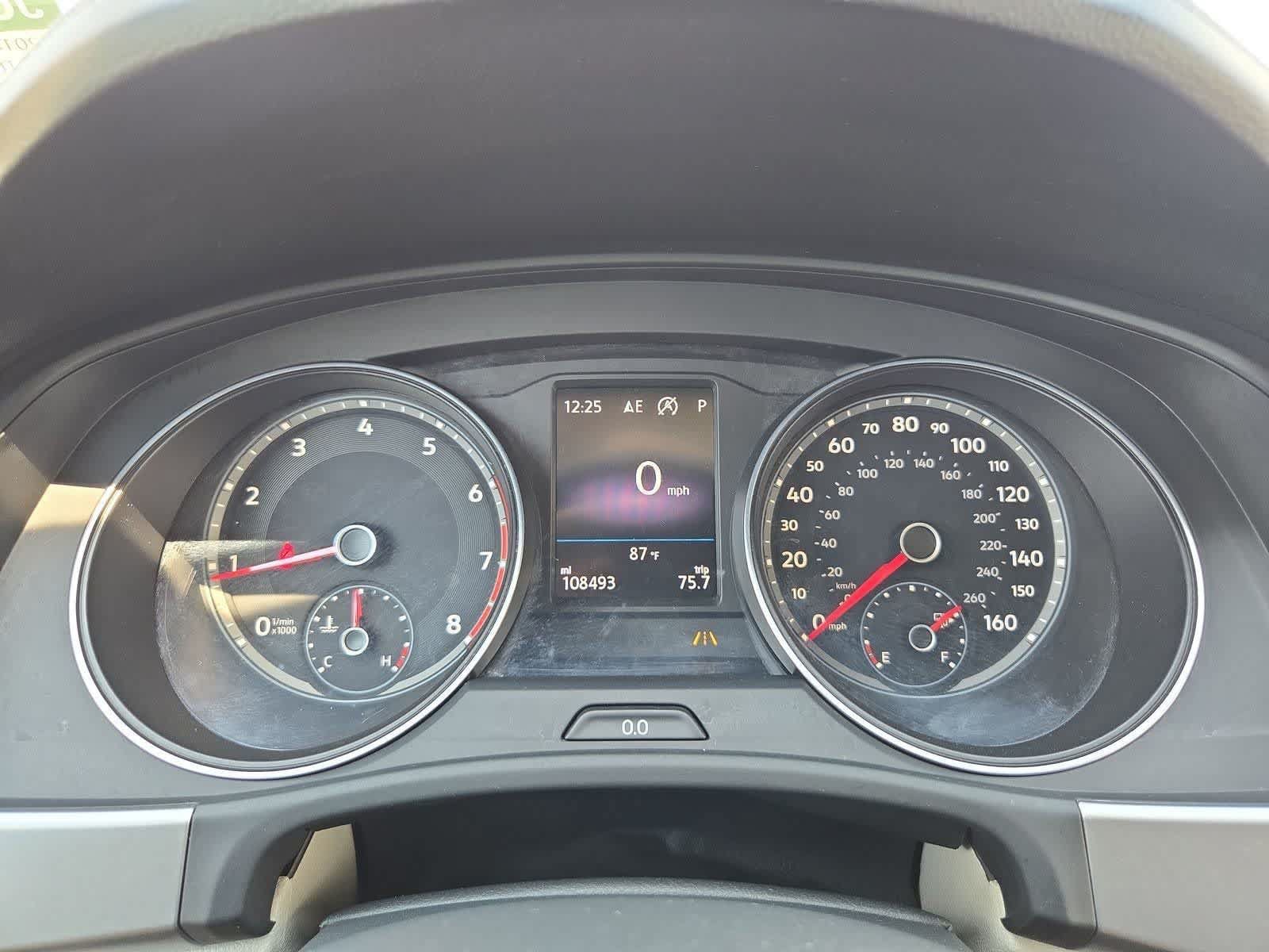 Used 2018 Volkswagen Atlas SEL FWD image 31