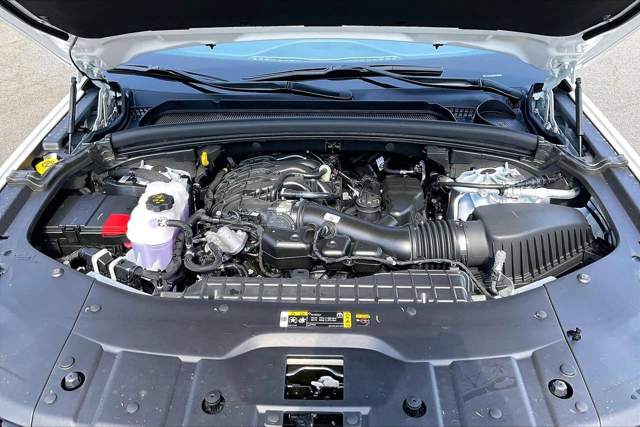 New 2027 Jeep Grand Cherokee Laredo RWD image 31