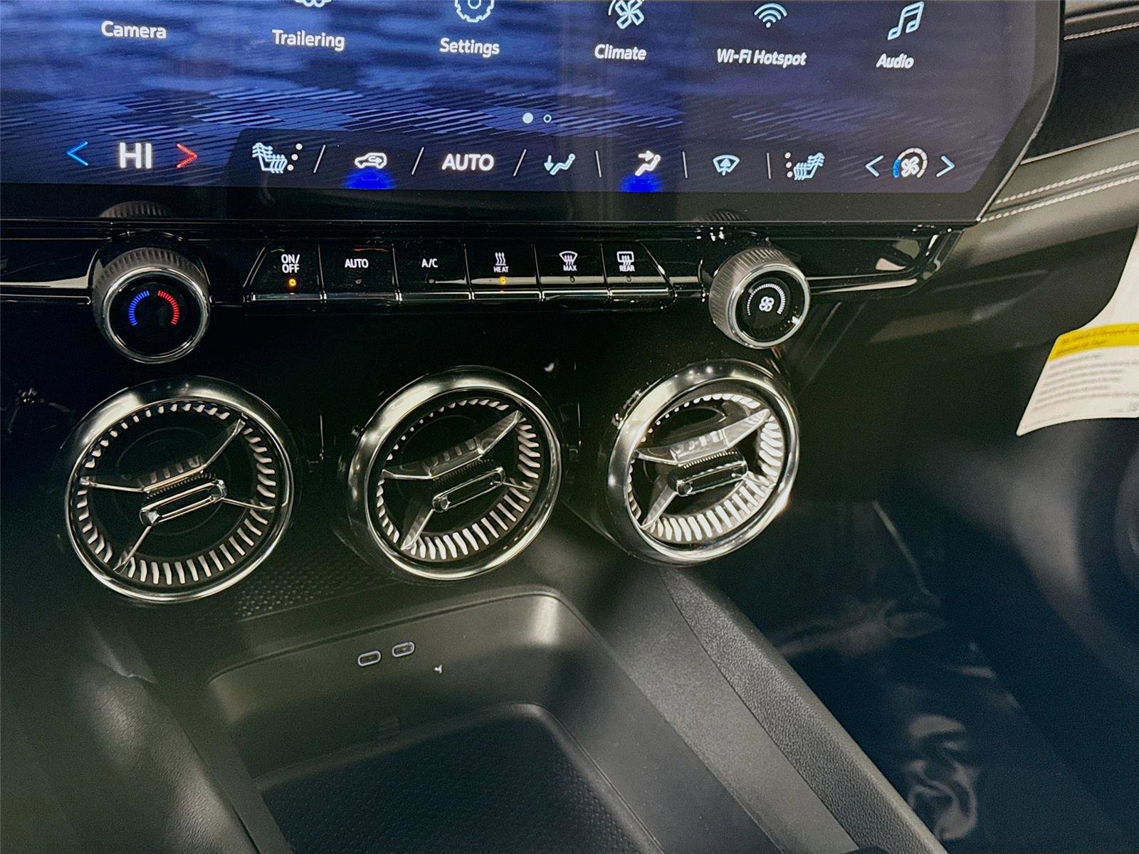 New 2026 Chevrolet Blazer EV LT AWD/4WD image 11