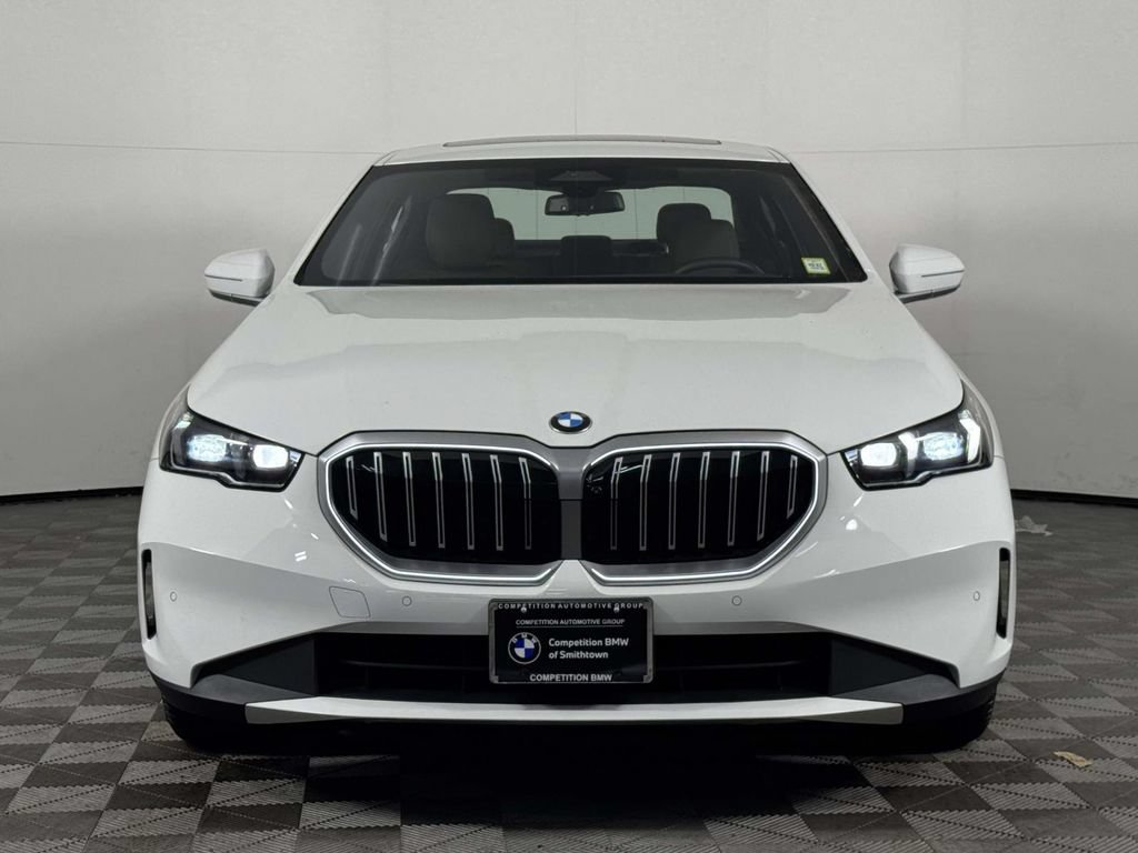 Used 2026 BMW 530i xDrive w/ Premium Package AWD/4WD image 6