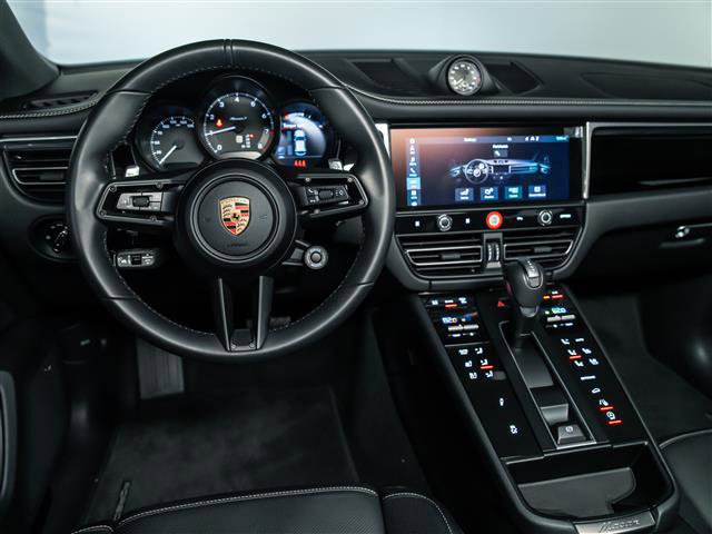 Certified 2025 Porsche Macan Turbo image 19
