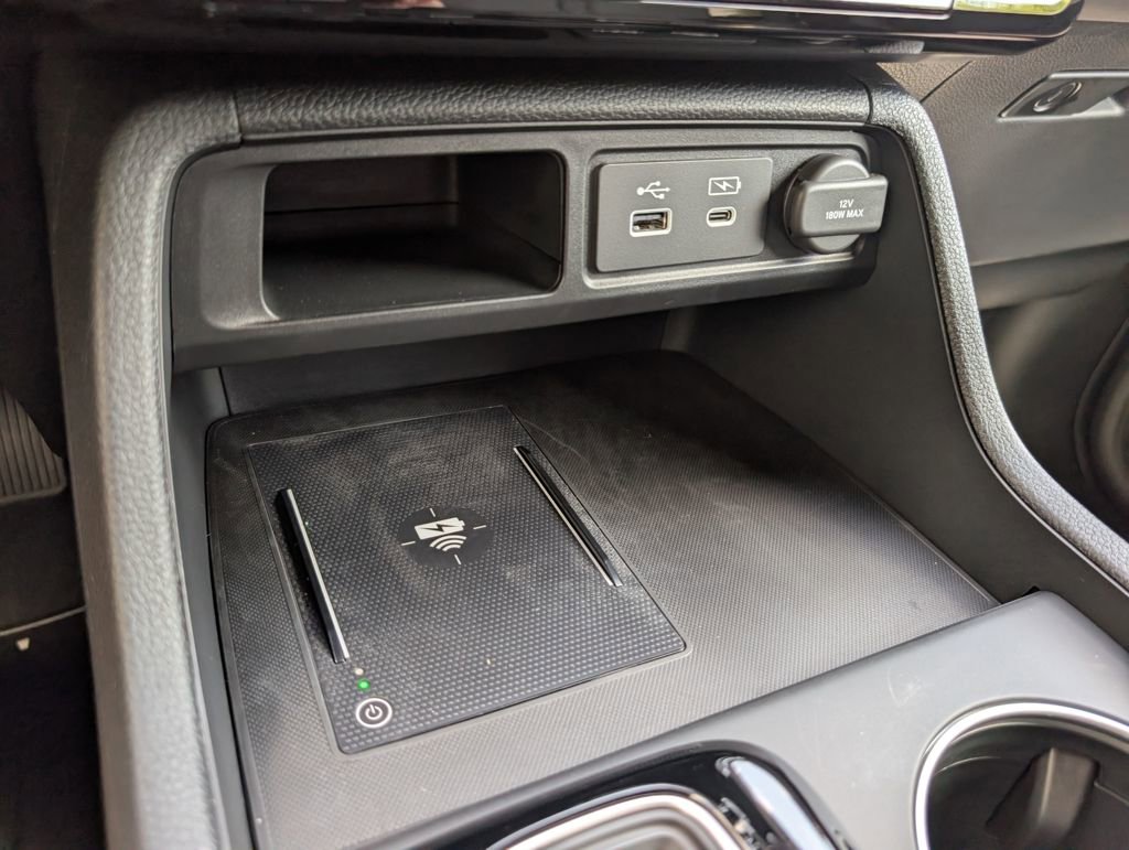 Used 2025 Honda Pilot Black Edition image 17