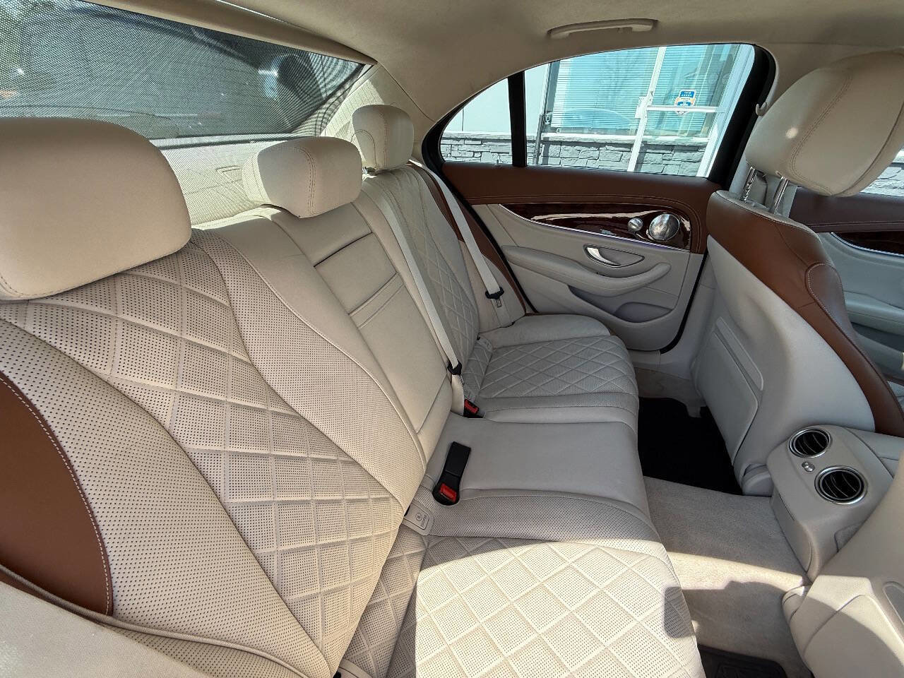 Used 2017 Mercedes-Benz E 300 4MATIC w/ Premium 2 Package image 15