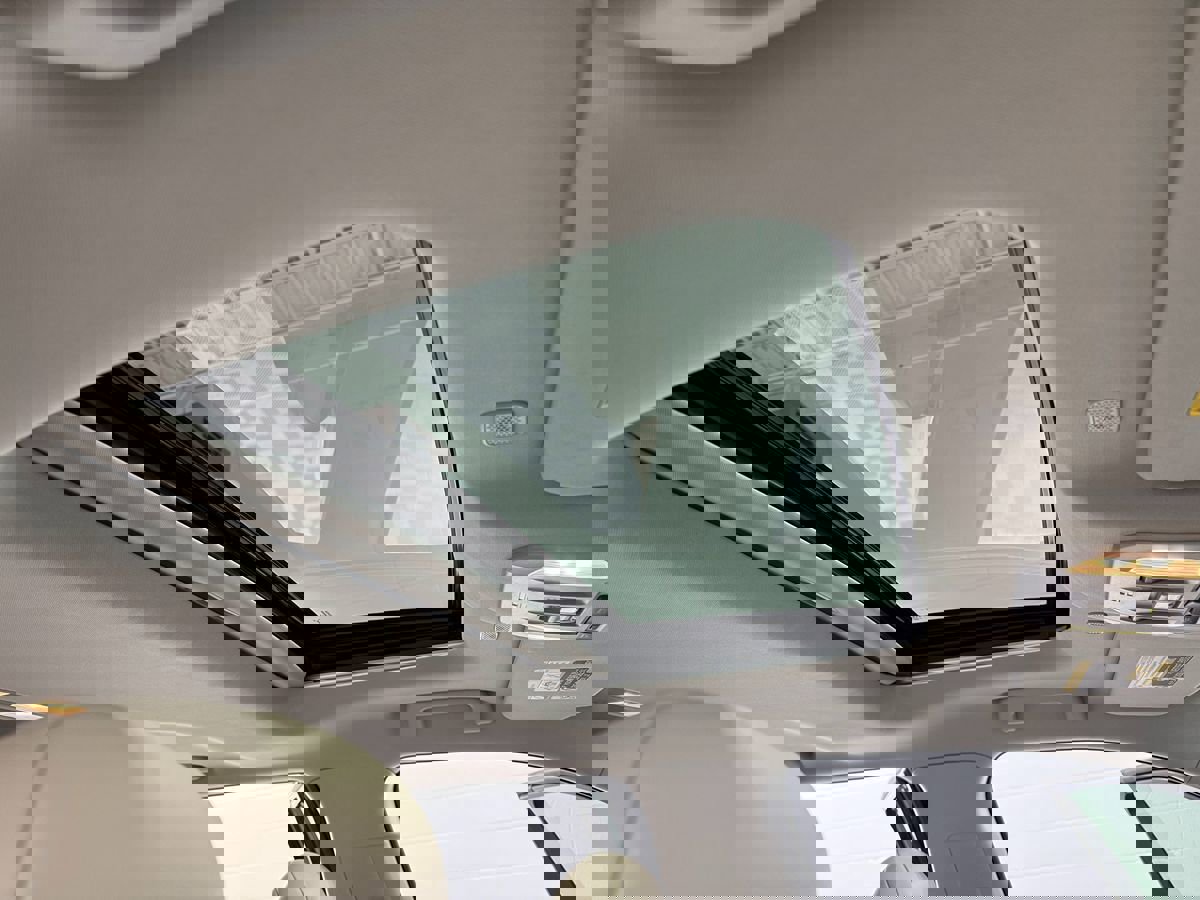 Used 2023 Toyota Highlander XLE image 27