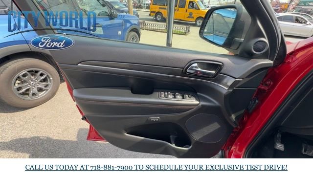 Used 2020 Jeep Grand Cherokee Trailhawk w/ Trailhawk Luxury Group image 6