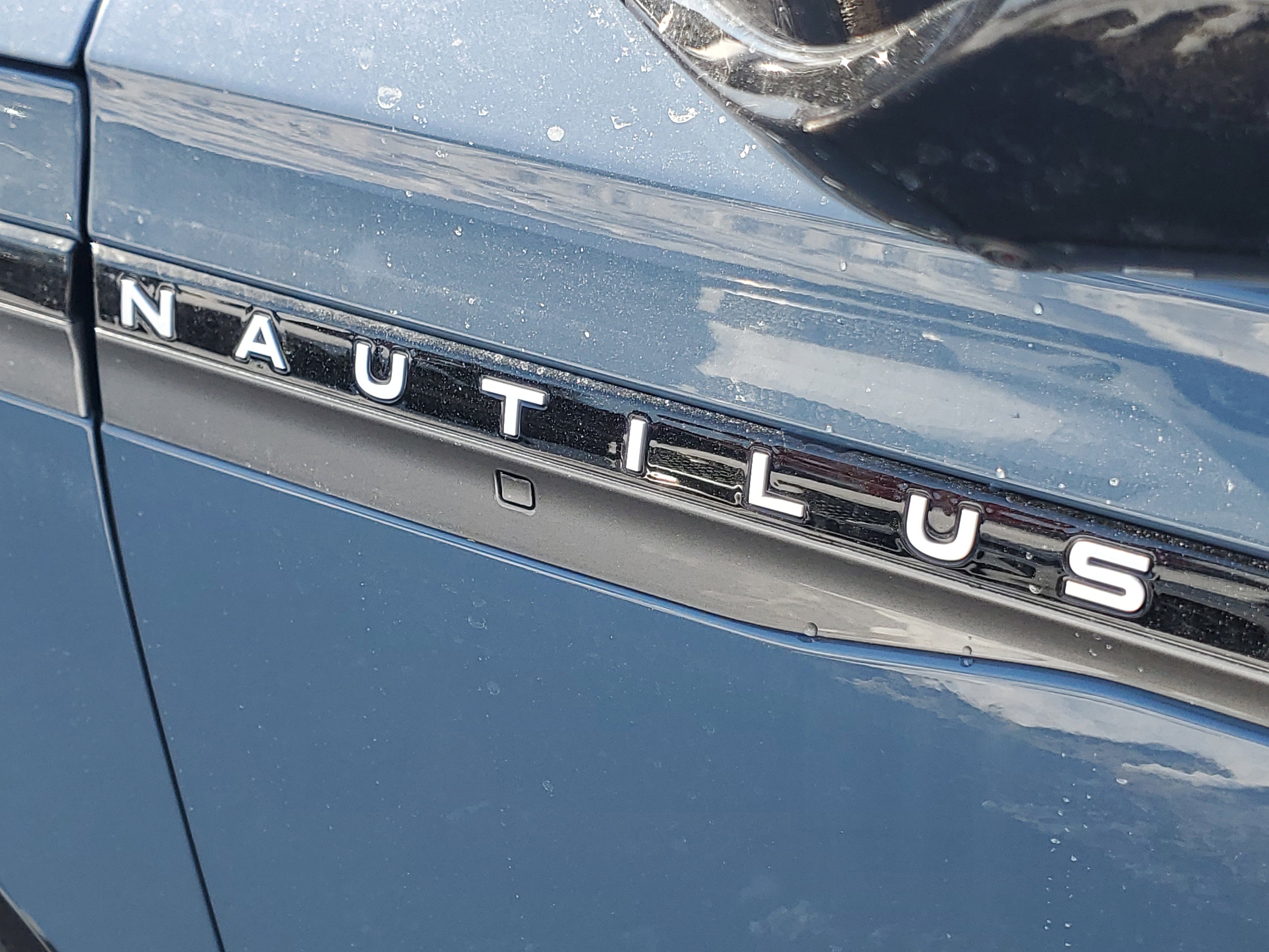 New 2026 Lincoln Nautilus Reserve w/ Jet Appearance Package image 7