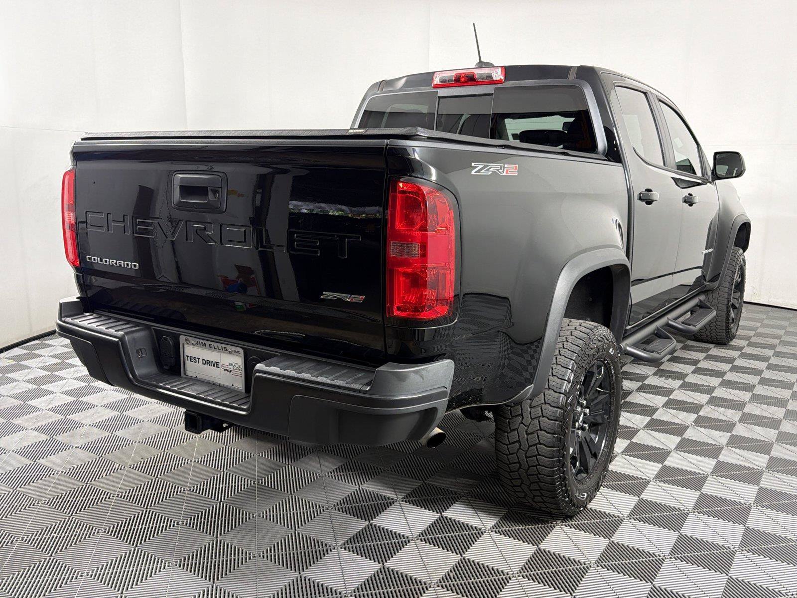Certified 2022 Chevrolet Colorado ZR2 w/ ZR2 Midnight Special Edition AWD/4WD image 6