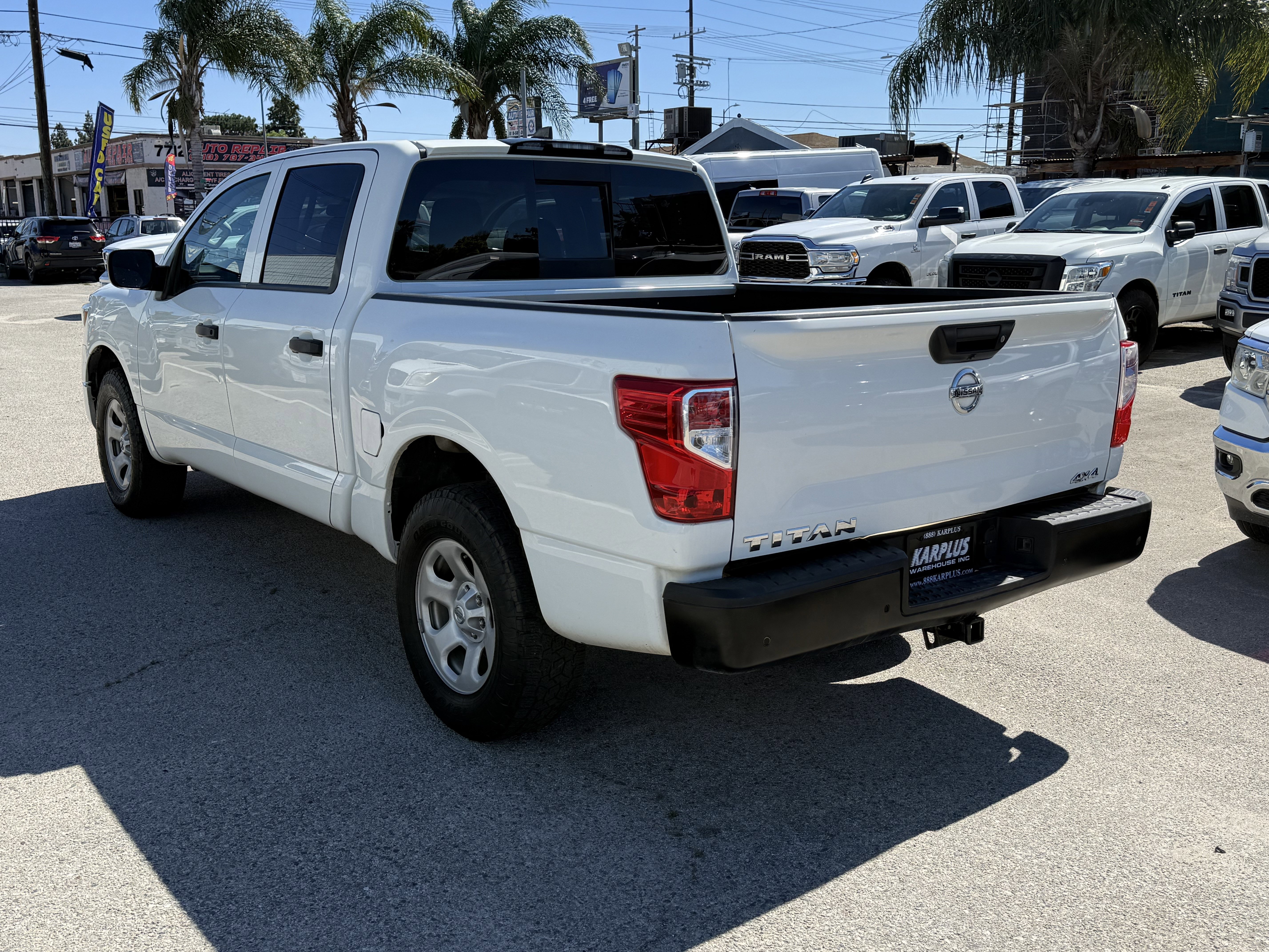 Used 2022 Nissan Titan S w/ S Utility Package image 12