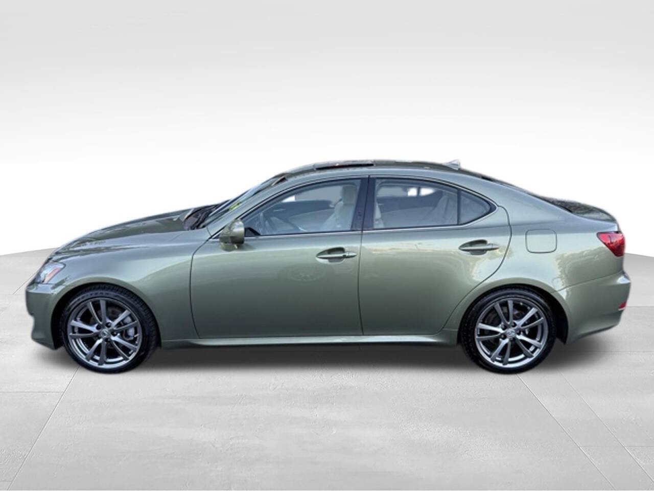 Used 2008 Lexus IS 250 w/ Premium Pkg RWD image 4