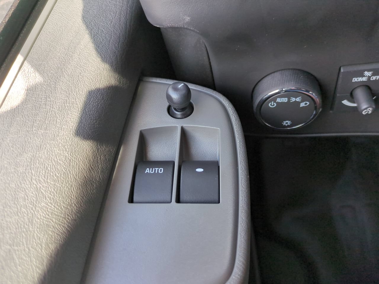 New 2026 Chevrolet Express 2500 w/ Driver Convenience Package RWD image 23
