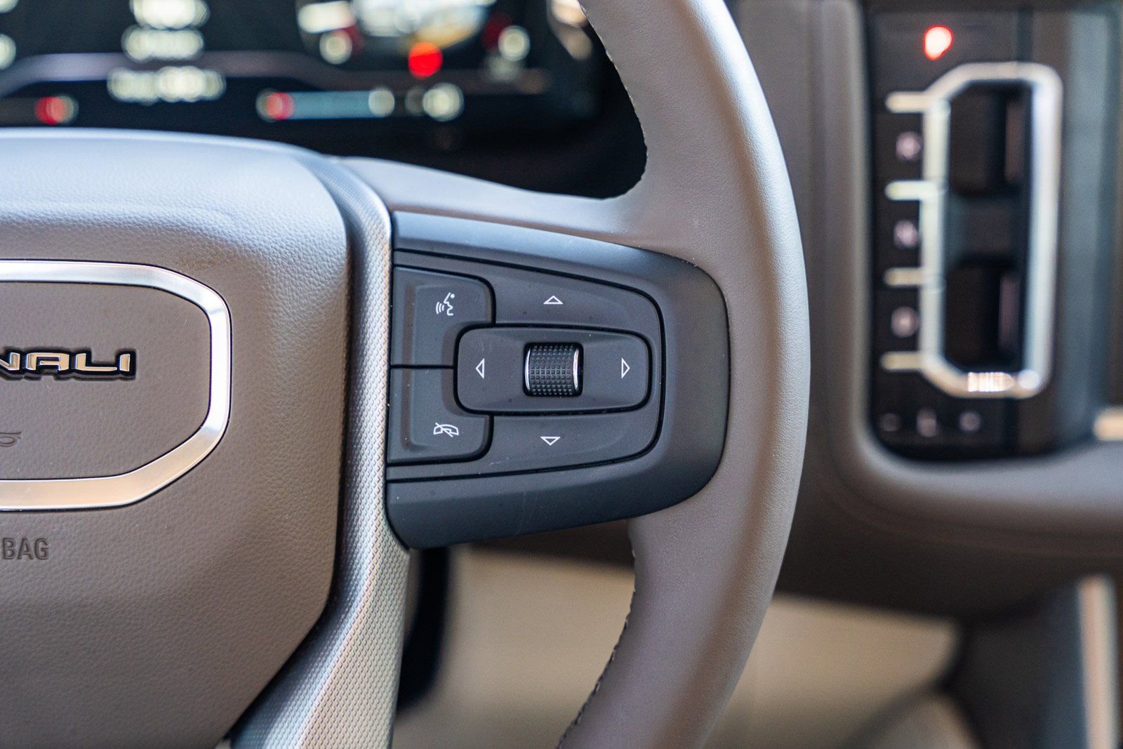 Used 2024 GMC Yukon XL Denali w/ Max Trailering Package image 29