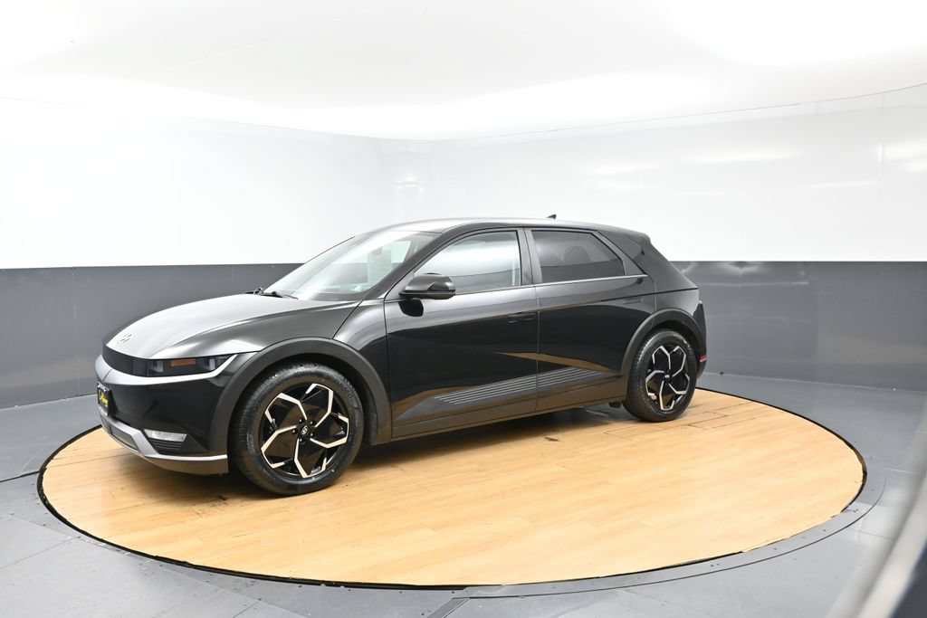 Used 2022 Hyundai Ioniq 5 SE w/ Cargo Package RWD image 3
