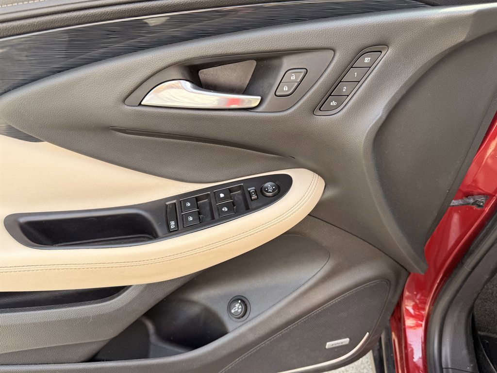 Used 2017 Buick Envision Premium w/ Driver Confidence Package image 13