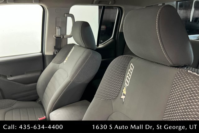 Used 2018 Nissan Frontier PRO-4X AWD/4WD image 16